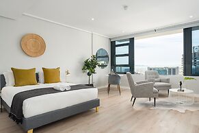 16 on Bree Luxury Apartments