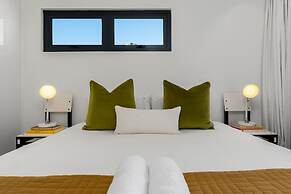 16 on Bree Luxury Apartments