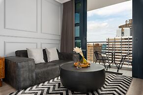 16 on Bree Luxury Apartments