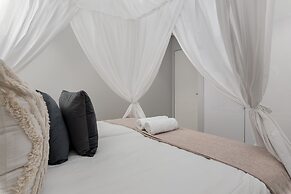 16 on Bree Luxury Apartments