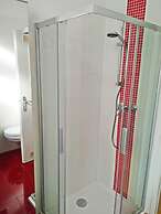 2bed Old Town Apt Sleeps 6 - Rooftop Terrace, Wifi