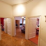 2bed Old Town Apt Sleeps 6 - Rooftop Terrace, Wifi