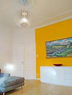 2bed Old Town Apt Sleeps 6 - Rooftop Terrace, Wifi