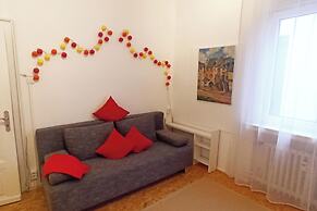 2bed Old Town Apt Sleeps 6 - Rooftop Terrace, Wifi