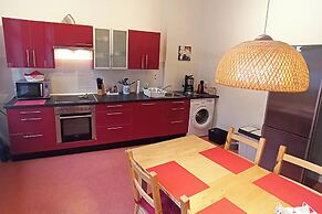 2bed Old Town Apt Sleeps 6 - Rooftop Terrace, Wifi