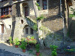 2bed Old Town Apt Sleeps 6 - Rooftop Terrace, Wifi