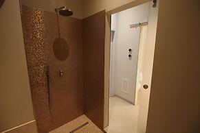Domus 21 Luxury Suites