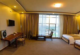 Maple Leaf Hotel