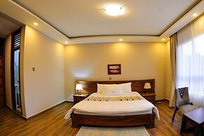 Maple Leaf Hotel