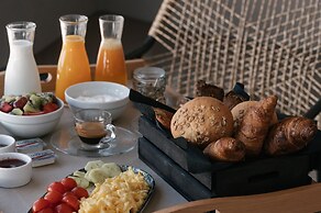 Elements Cozy Suites