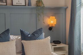 Bridgeside Rooms