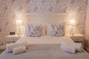 Bridgeside Rooms