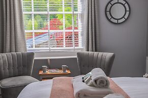 Bridgeside Rooms