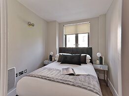 Fitzrovia apartments by DMONTRIO