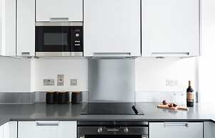Fitzrovia apartments by DMONTRIO
