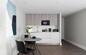 Fitzrovia apartments by DMONTRIO