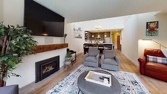 Greyhawk by Whistler Premier