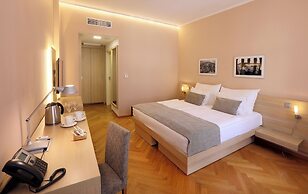 Hotel Amarilis