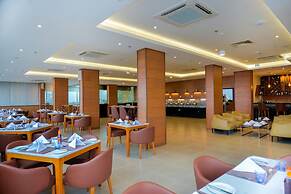 AURA SUITES