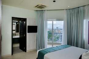 AURA SUITES