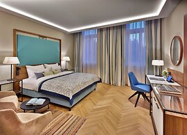 EST Grand Hotel Savoy