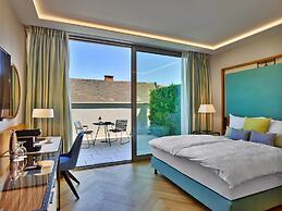 EST Grand Hotel Savoy