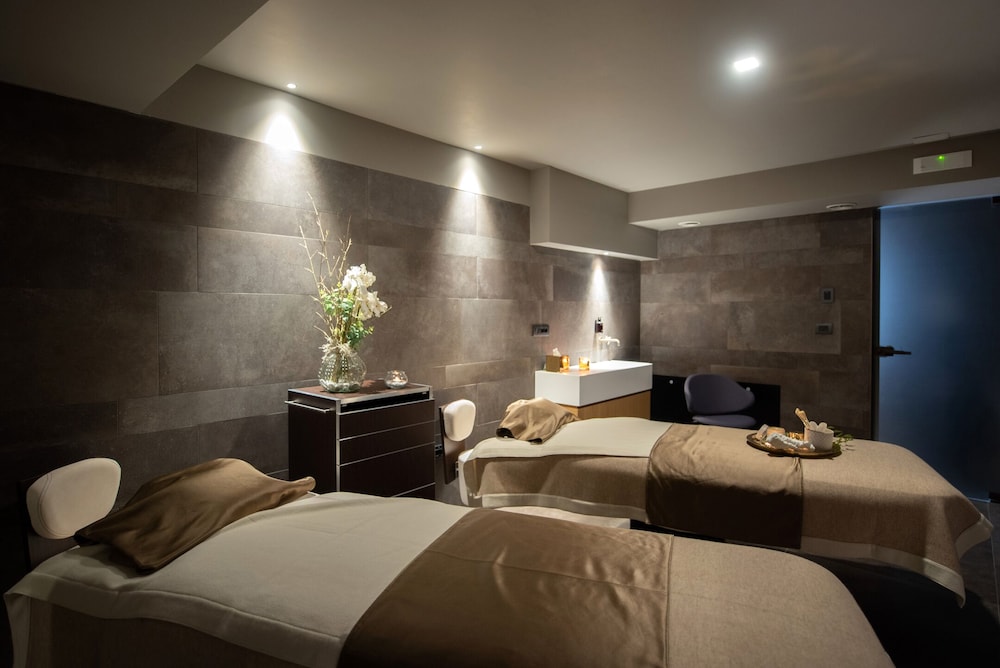 Gold Tower Lifestyle Hotel