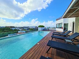 Bahay By Riviera Rentals