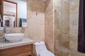 Menesse Midtown by Riviera Rentals