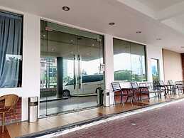 Borneo Suites Hotel