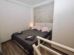 Dalmatian White Shell Apartment