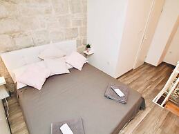 Dalmatian White Shell Apartment