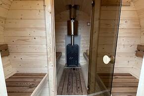 Pendle View Sleeps 8 With Hot Tub