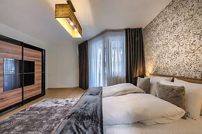 Alibi Apartments