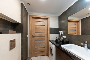 Alibi Apartments