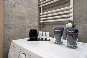 Alibi Apartments