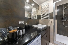 Alibi Apartments
