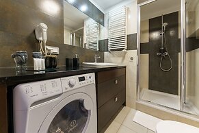 Alibi Apartments