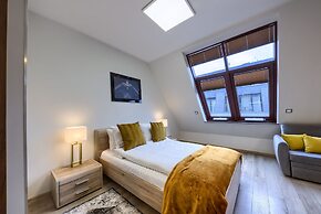 Alibi Apartments
