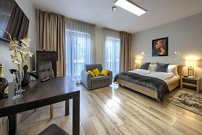 Alibi Apartments