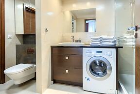 Alibi Apartments