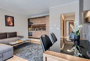 Alibi Apartments