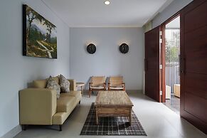 Atsuka Hill View 8BR Vila with Private Heated Pool