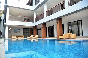 Atsuka Hill View 8BR Vila with Private Heated Pool