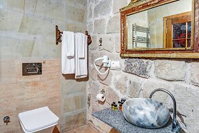 Nova Cave Hotel
