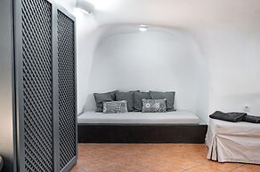 Lotza Studios