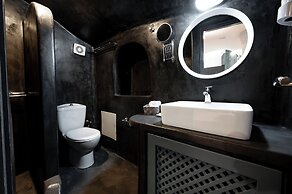 Lotza Studios