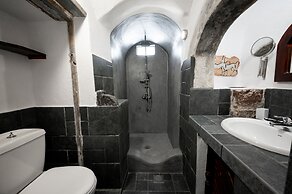 Lotza Studios