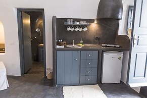 Lotza Studios