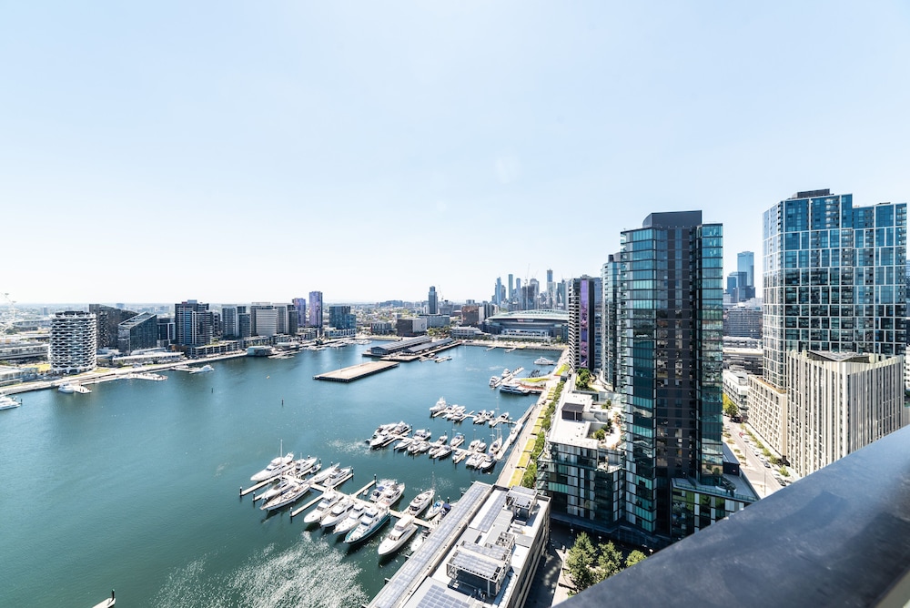 Pars Apartments Collins Wharf Docklands